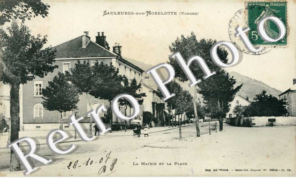 La Mairie et la Place