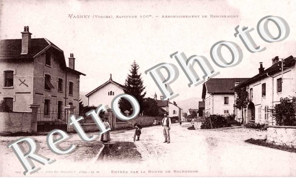 Entree par la Route de Rochesson