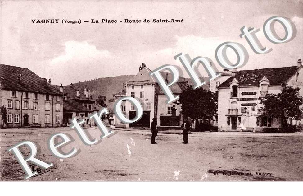 La Place et Route de St Ame