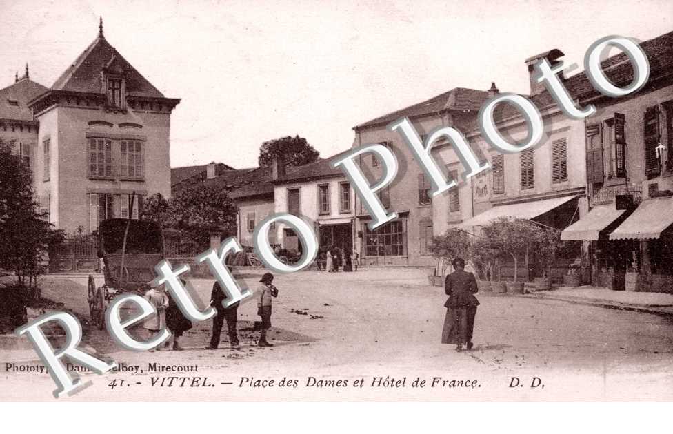 Place des Dames et Hotel de France