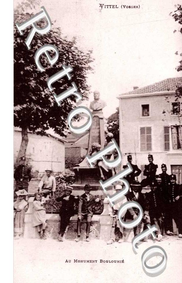 Au Monument Boulomié