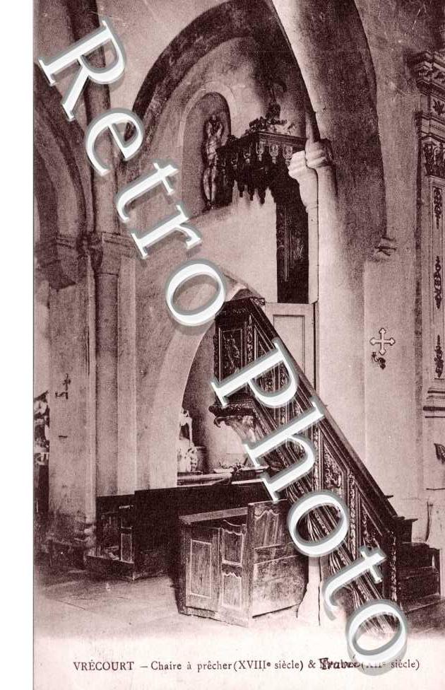 Interieur de l'eglise, chaire a precher