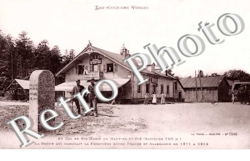 Au Col de Sainte Marie, la Borne qui marquait la frontiere entre la France et l'Allemagne de 1871 a 1914