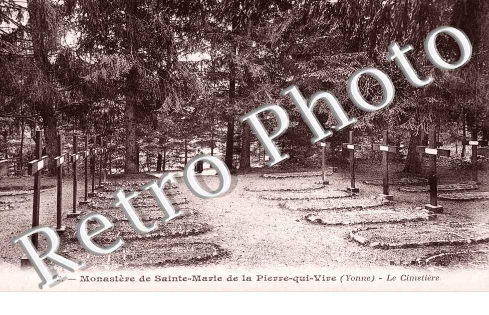 Monastere de Sainte-Marie de la Pierre-qui-Vive Le cimetiere