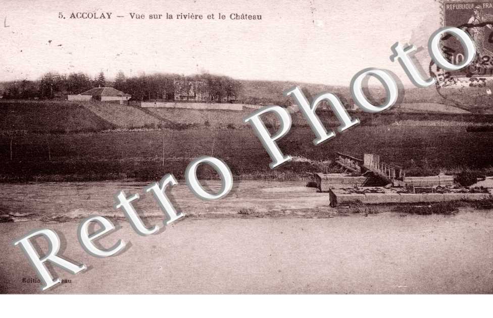 Vue sur la Riviere et le Chateau