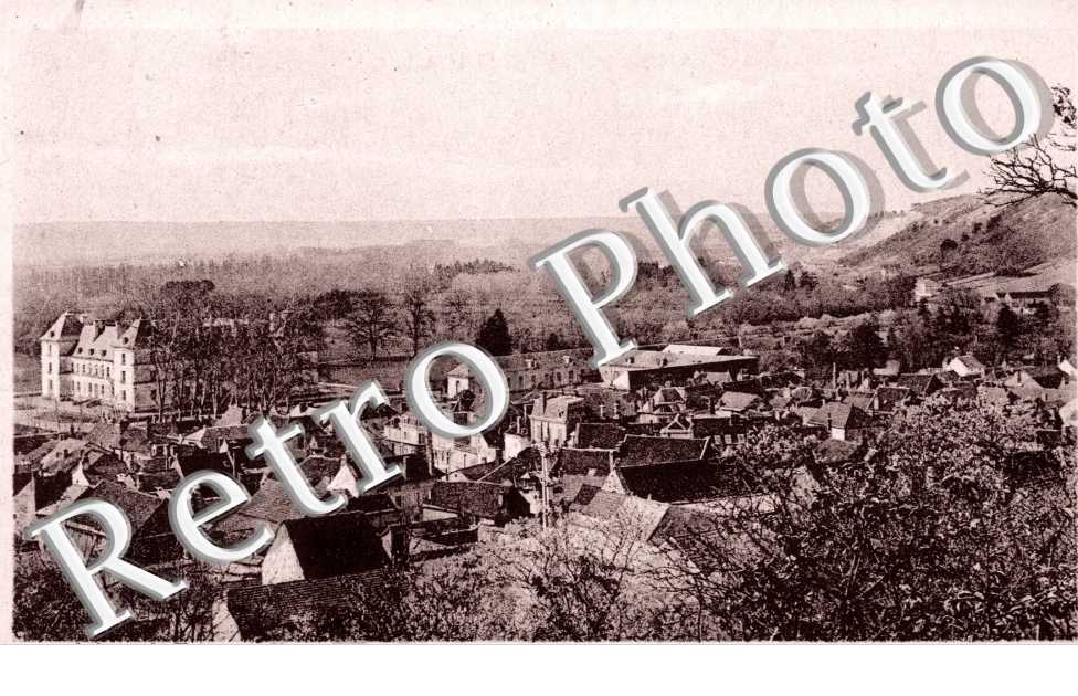 Vue panoramique prise de la route de Gland - chateau de Clermont-Tonnerre