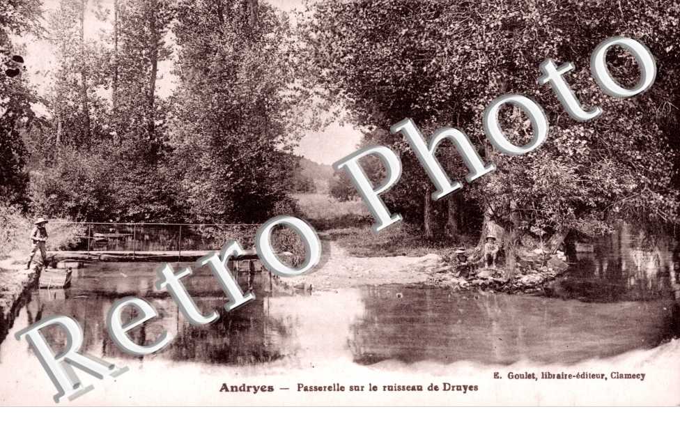 la Passerelle sur le Ruisseau de Druyes