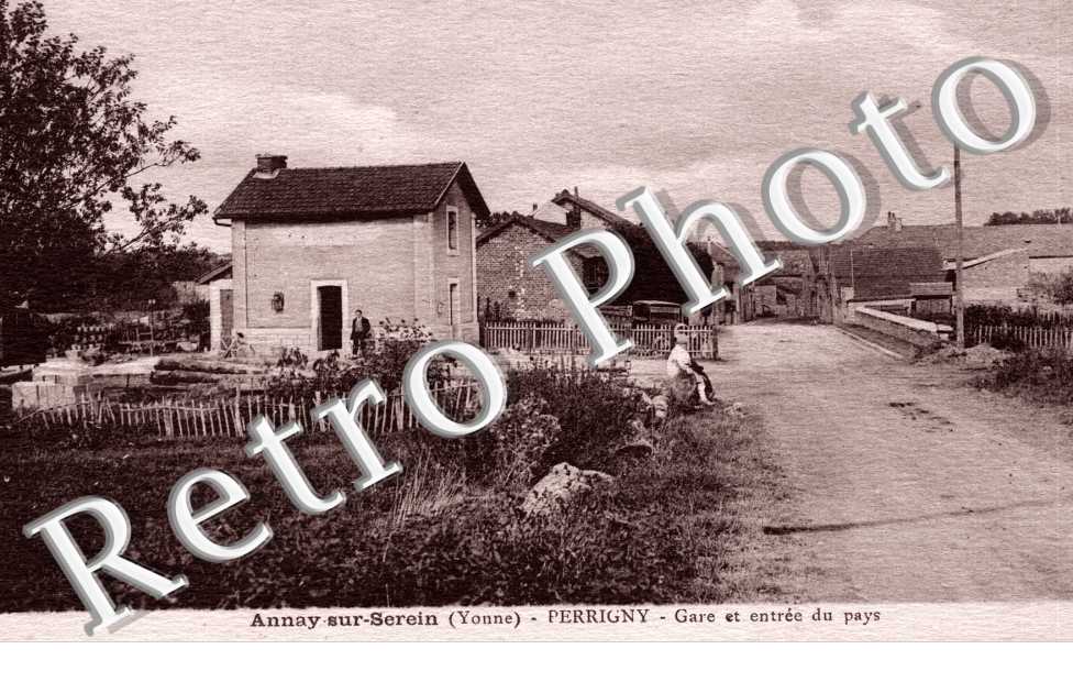 Gare et entree du Pays