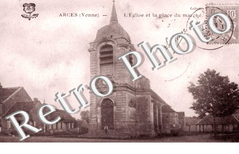 L'Eglise et la Place du Marche