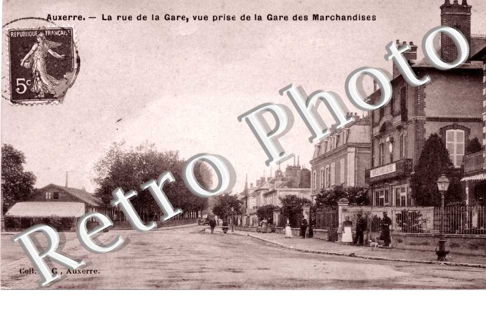 La Rue de la Gare