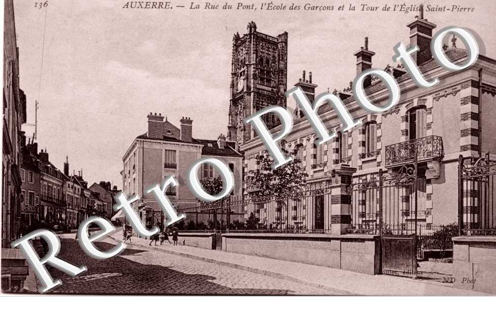 rue du pont et l'ecole des garcons
