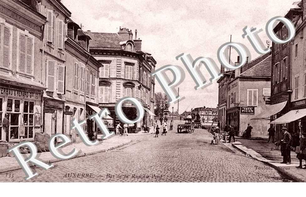 bas de la rue du pont  