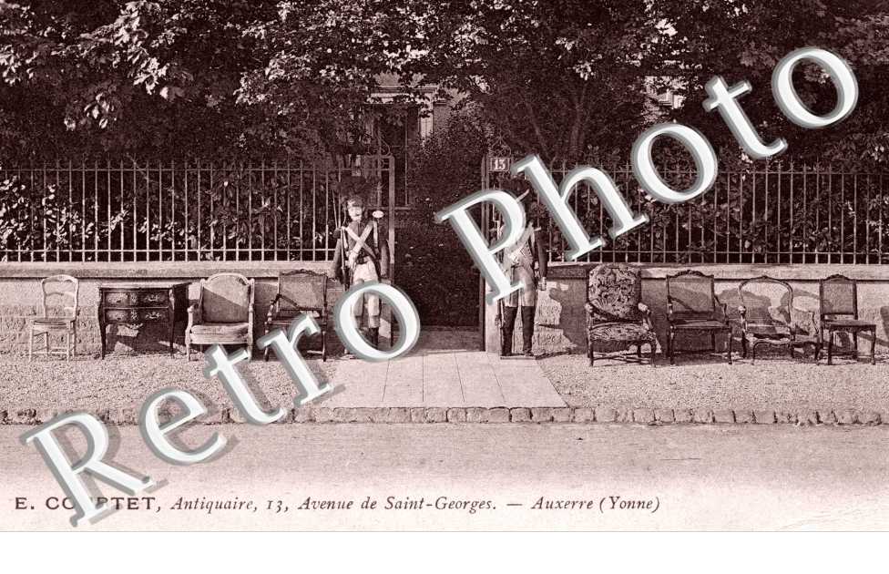 E. Courtet Antiquaire