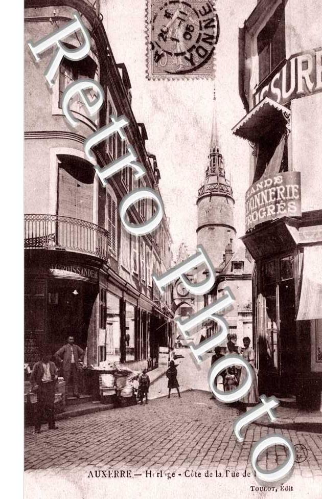 l'Horloge  cote de la rue de paris