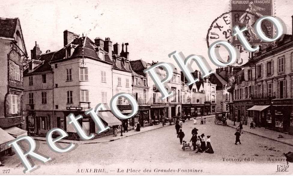 la Place des Grandes Fontaines
