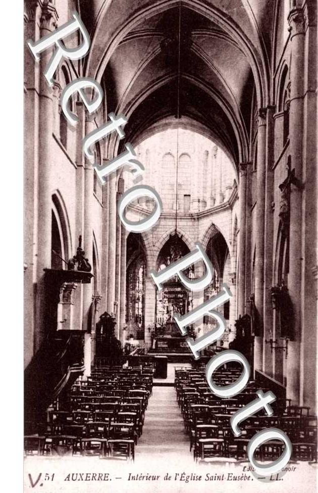 Interieur de l'Eglise Saint Eusebe