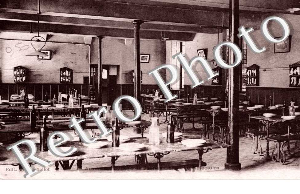 Le College de Jeunes Gens, le Refectoire