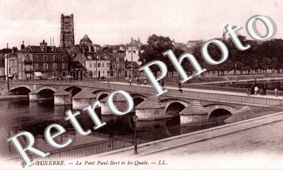 le pont paul bert et les quais
