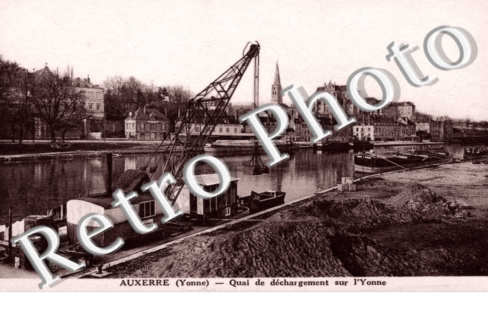 Quai de Déchargement sur l'Yonne