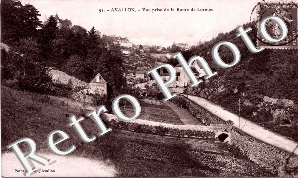 vue prise de la route de Lormes