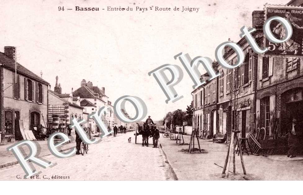 entree du pays, route de Joigny