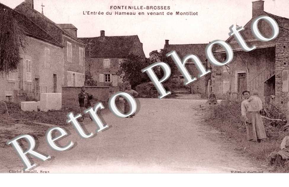 Fontenille - L'entree du hameau