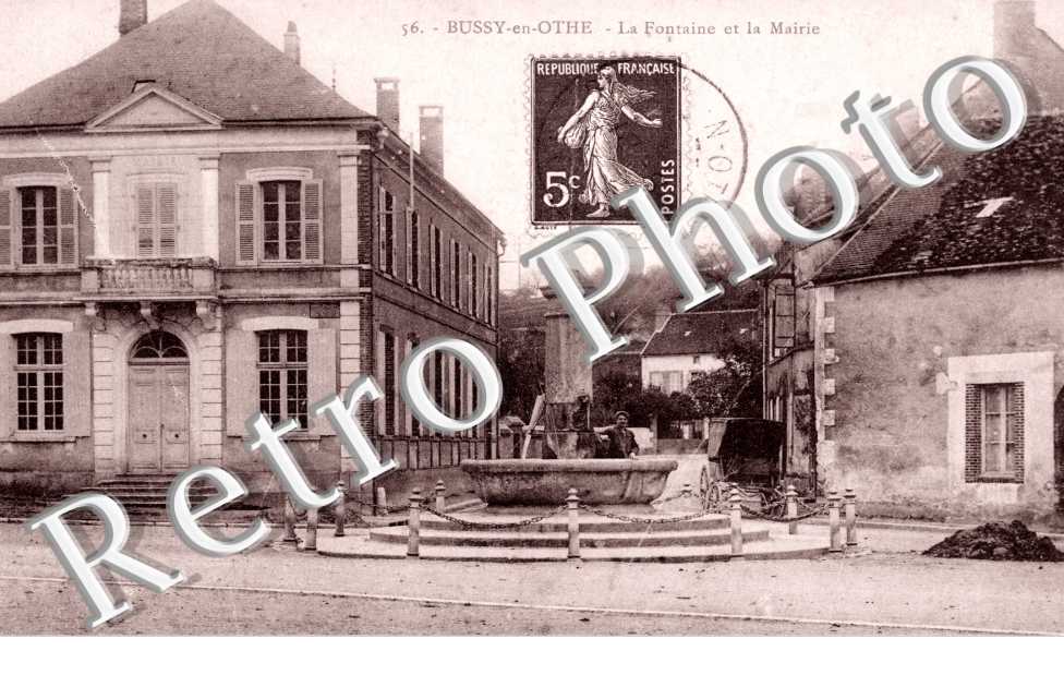 La Fontaine et la Mairie