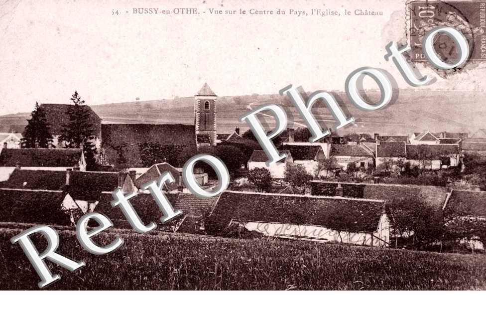 Vue sur le Centre du Pays, l'Eglise, le Chateau