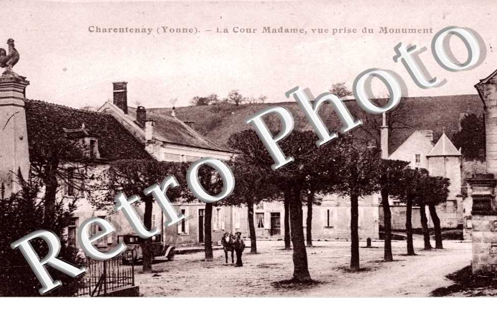 La cour Madame