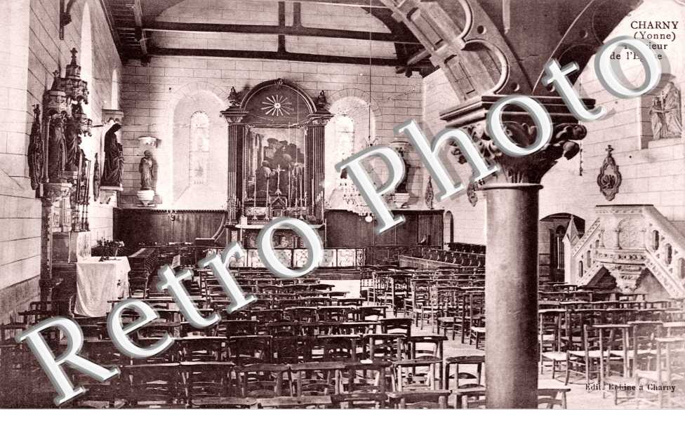 Interieur de l'eglise