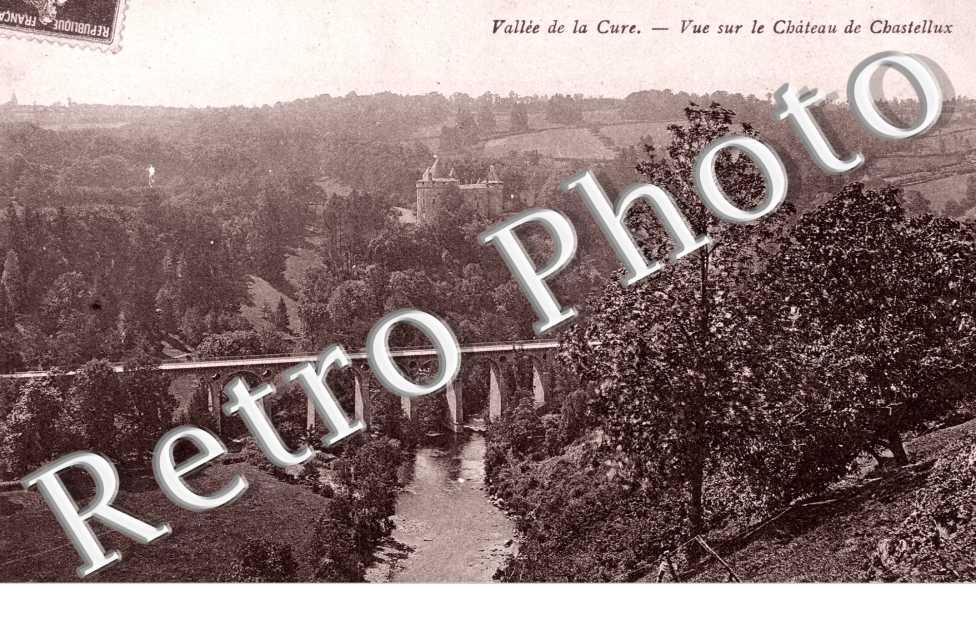 Vallee de la Cure, Vue sur le Chateau de Chastellux