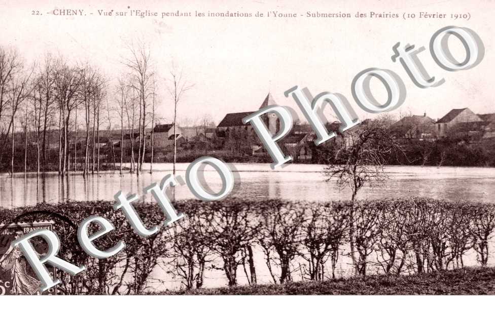 vue sur l' eglise pendant les inondations de l'Yonne, submersion des prairies, 10 fevrier 1910
