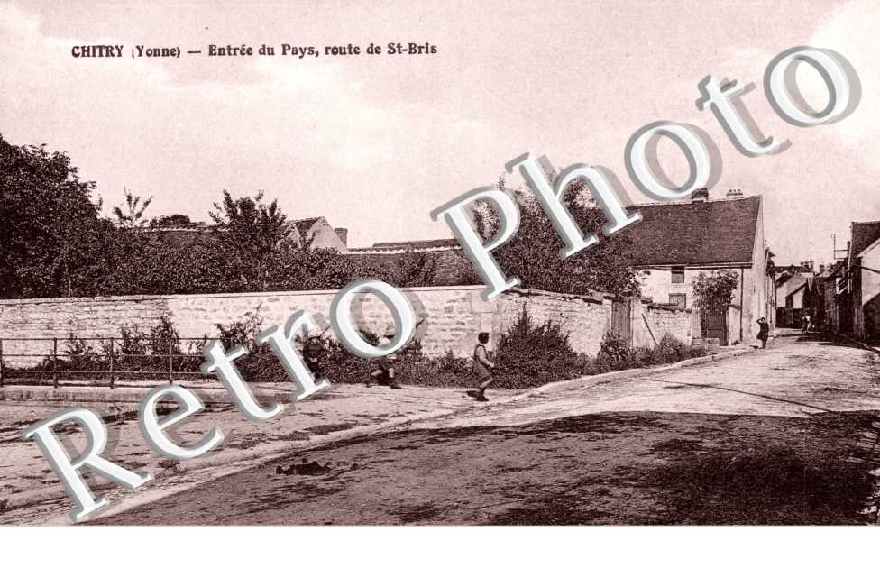 Entree du pays route de Saint Bris