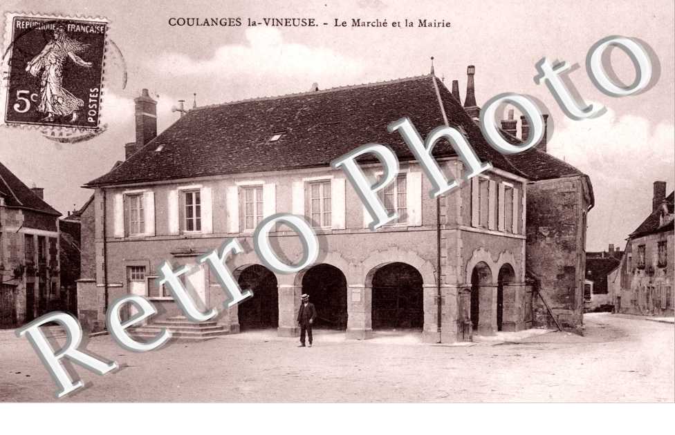 le marche et la mairie