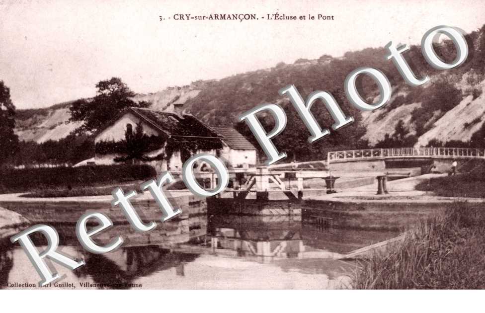 Cry-sur-l'Armancon, l'Ecluse et le Pont