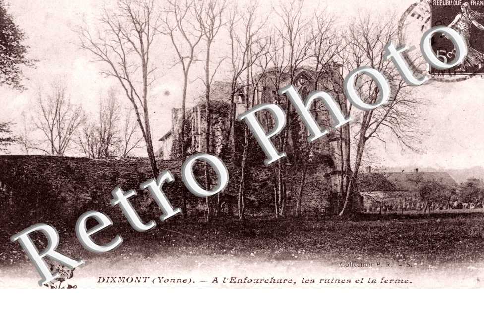 A l'Enfourchure - Les Ruines et la Ferme