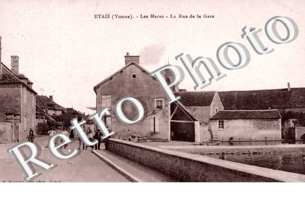 les mares , la rue de la Gare