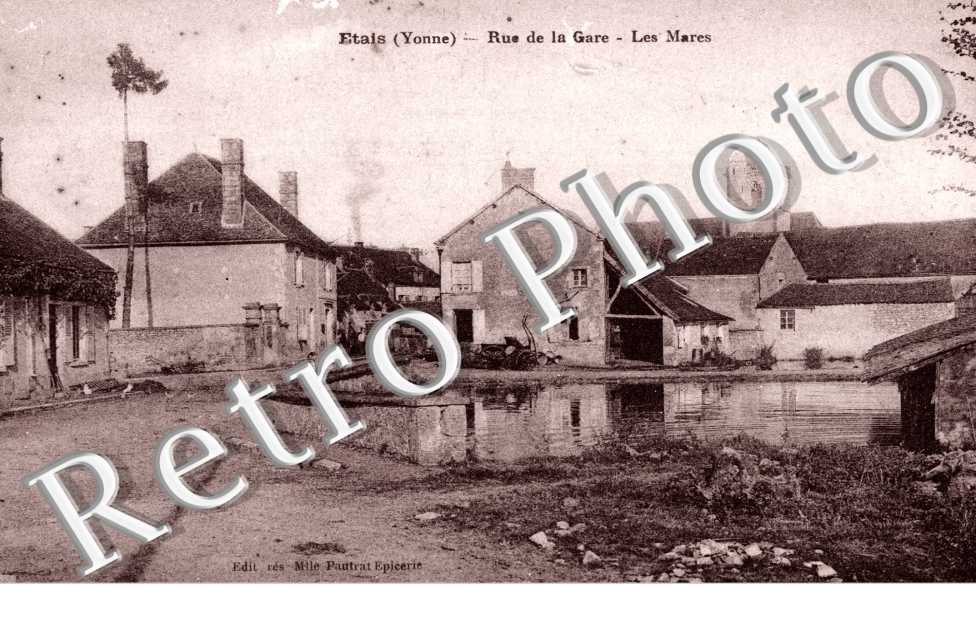 Rue de la Gare, les Mares