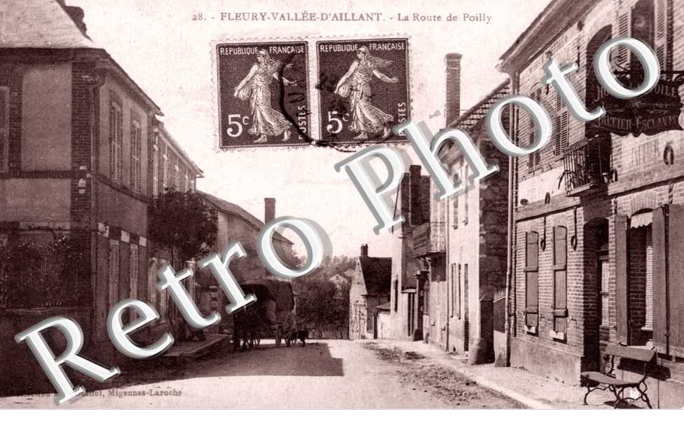 Fleury-Vallee-D'aillant, la Route de Poilly