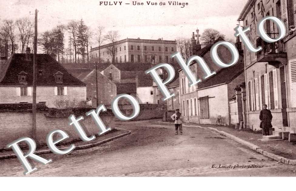 Une Vue du Village