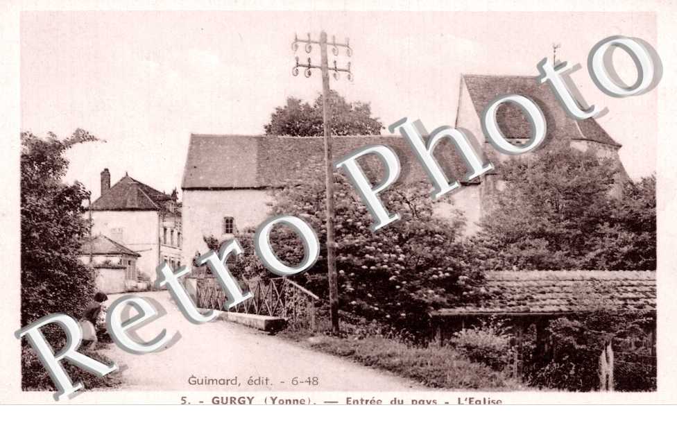 entree du pays, l'eglise