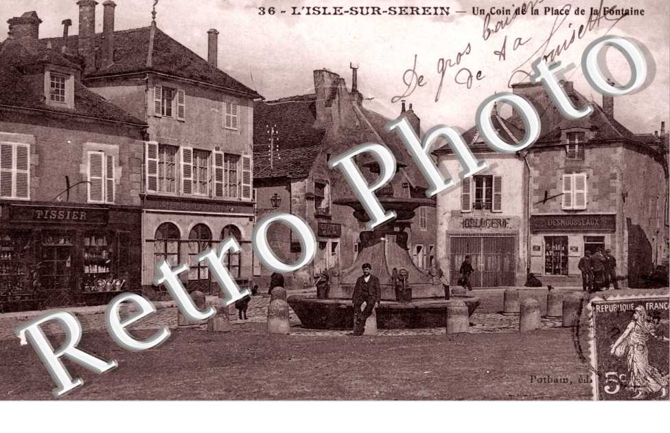 Un Coin de la Place de la Fontaine