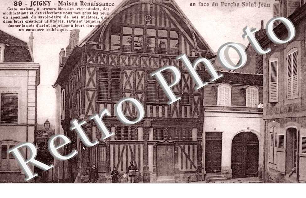 Maison Renaissance en face du porche Saint Jean