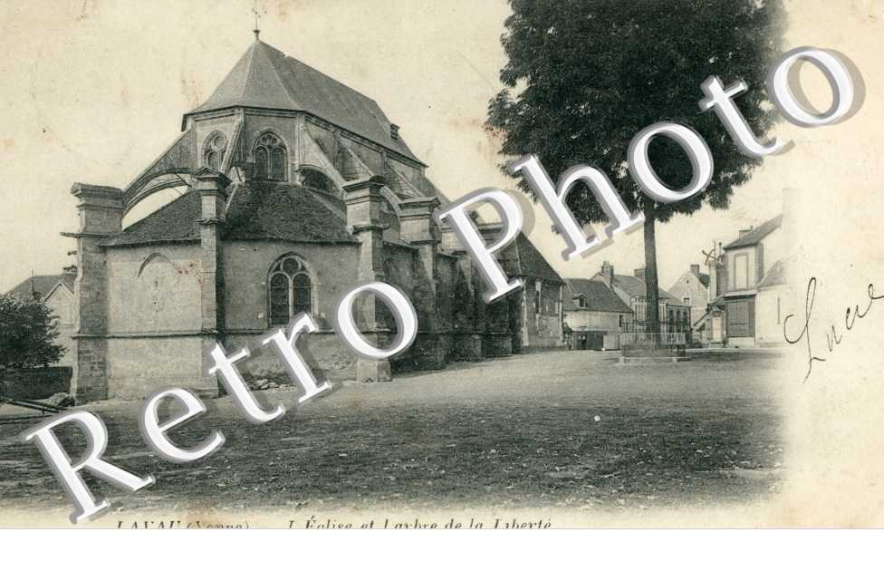 Eglise et l'Arbre de la Liberte