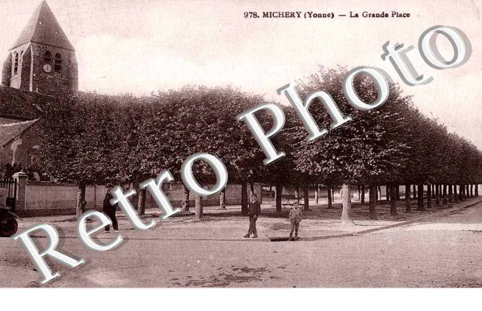 Michery, la Grande Place
