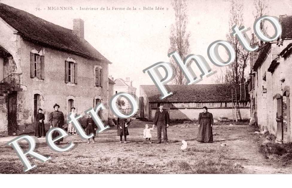 Interieur de la Ferme de la "Belle Idee"