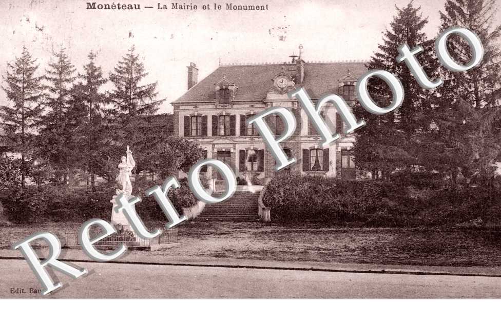 la Mairie et le Monument