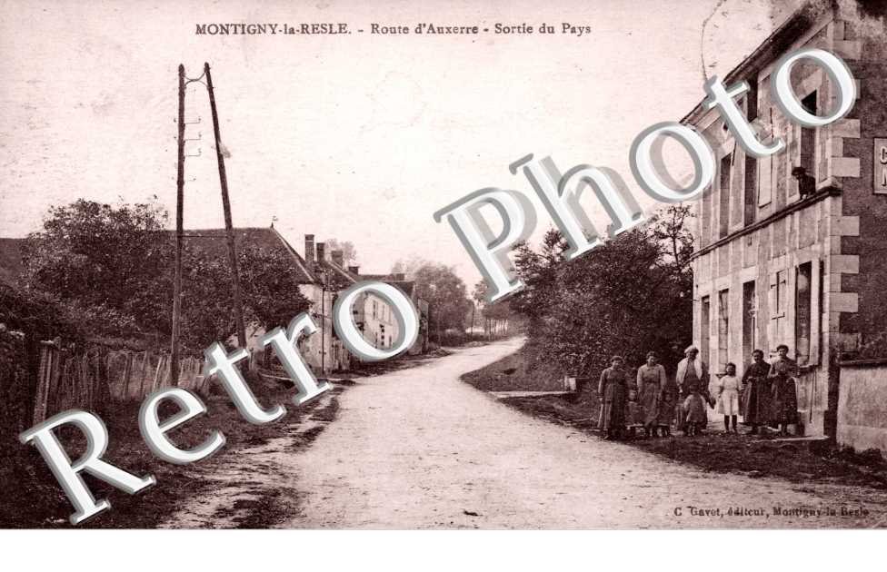 Route d'Auxerre, Sortie du Pays