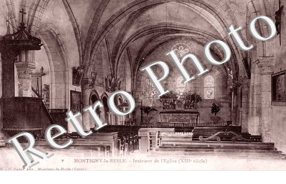 Interieur de l'eglise