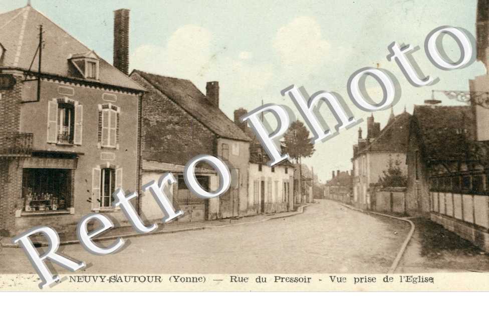 Rue du Pressoir, Vue prise de l'Eglise